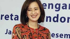 Less than one year later, she appeared in her first feature film. Alexandra Jadi Wadir Bank Mandiri Ini Kata Menteri Bumn Pontas
