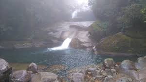 A baixa, onde fica a sede e o museu, com acesso a partir da via dutra, perto de itatiaia, e a alta. Parque Nacional De Itatiaia Cachoeira Itaporani Picture Of Pousada Valle Dos Passaros Penedo Tripadvisor