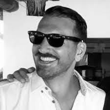 Chris Craveiro's Instagram, Twitter & Facebook