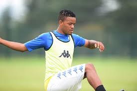 Sipho percevale mbule (born 22 march 1998) is a south african soccer player who plays as a central midfielder for south african premier division side supersport united. Why Supersport Coach Kaitano Tembo Rates Sipho Mbule Highly