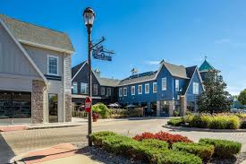 ¿cuáles son algunos de los servicios del establecimiento en willis village urban garden apartments? About Westport Village