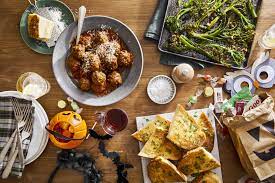 Choose any of these delicious supper club menus and download our supper club playlist to make your party last. 35 Best Fall Dinner Party Menu Ideas Fall Entertaining Tips