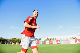 Thiago galhardo do nascimento rocha (born 20 july 1989), known as thiago galhardo, is a brazilian footballer who plays as an attacking midfielder for internacional. Esportes Thiago Galhardo Foca No Colorado E Sonha Com A Selecao Brasileira