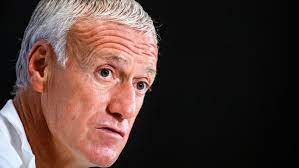 He played as a defensive midfielder for several clubs, in france, italy, england, and spain, such as marseille , juventus , chelsea and valencia. Deschamps Im Interview Uber Die Em Deutschland Und Den Weihnachtsmann Kicker