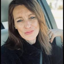 Melissa Fletcher's Instagram, Twitter & Facebook