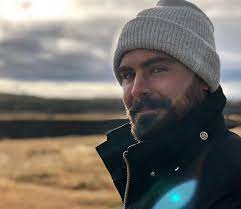 February 9, 2019 by morgane le caer first published: Zac Efron Beard Photos Popsugar Celebrity