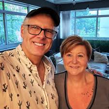 Dinner tonight with Marie Witt, who always encourages and inspires me. We  talked about the zen of creativity.