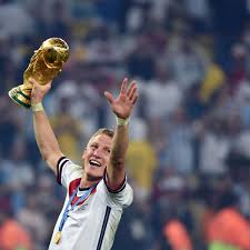 As the 2018 fifa world cup kicks off, chicago fire midfielder bastian schweinsteiger sat down with. Bastian Schweinsteiger Personlichkeit Die Der Deutsche Fussball Nicht Oft Erlebt Hat Fussball