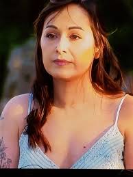 I'm going to go through this process and you're going to show up with me  every. Single. Day." If she were a man, production would have stepped in.  She's terrifying. : r/MarriedAtFirstSight