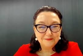 Rowena Smith's Instagram, Twitter & Facebook