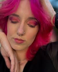 Amy Kesterson's Instagram, Twitter & Facebook