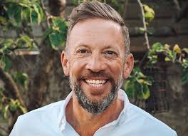 Trump offers 2 million government workers job ultimatum