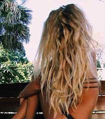15 Beachy Wavy Hair Hairstyles Hair Styles Long Hair Styles Beach Hair