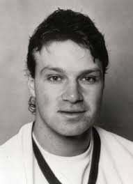 Player photos for the 1987-88 Sudbury Wolves at hockeydb.com