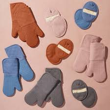 Ships free orders over $39. 12 Best Oven Mitts And Pot Holders Every Kitchen Needs Today