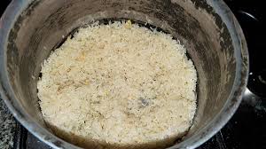 The rice keeps the salt moist and it keeps it from getting stuck in the shaker. How To Maqe Rice Saltshaker