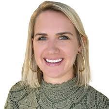 Liz Roark's Instagram, Twitter & Facebook