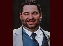 Dan Allbee's Instagram, Twitter & Facebook