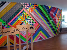Mural De Cintas Plasticas Slats En Malla Ciclon Garden Projects Kids Rugs Projects