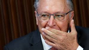 Alckmin muda o tom sobre taxa das blusinhas e diz que ‘não há ainda decisão sobre isso’