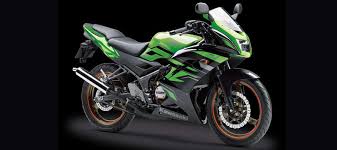 3 varian warna ninja tersebut ada warna standar dengan grafis minimalis yang simpel, speecial edition. Ninja Rr Tahun 2014 Warna Hijau