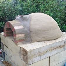 With the heaviest piece no more than a couple hundred forno bravo's diy wood burning pizza oven kits hold many performance and structural advantages over most brick ovens constructed from scratch. How To Build A Wood Fired Pizza Oven Delicious Magazine