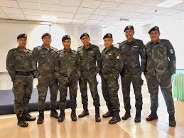 Jika terdapat ulser di dalam perut, ia boleh menyebabkan berlakunya pendarahan di dalam dan najis akan berwarna hitam. Friends Of Pdrm Beret Lapik Kuning Seragam Celoreng Hijau Legasi Pph Itulah Pga Jarang Diberi Perhatian Namun Bila Mara Tempur Tak Kira Lawan Thisispga Facebook