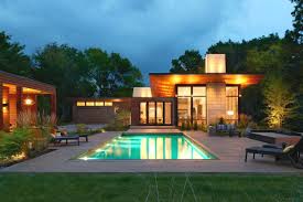 Modern Ranch With Pool House Makes Merry Retreat In Minneapolis Modern Pool House Modern Pools Modern Ranch