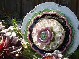 Glass plate flower, garden art, yard art, sun catchers, totem sculptures handcrafted, many hand painted. 20 Upcycled Garden Glass Flowers Made Of Old Plates