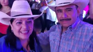 Alex deleon of Stampede surprise special guest at Longhorn Ice House.