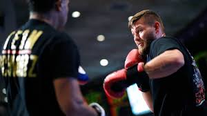 Lostau (bk) l der schwergewichtler soll am mai bei einer feier im. Boxer Tom Schwarz Fordert Tyson Fury Die Chance Seines Lebens Sportbuzzer De