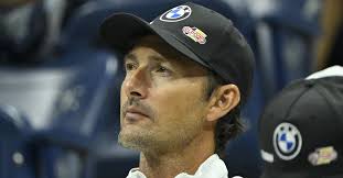 Roland Garros > Juan Carlos Ferrero (entraîneur d'Alcaraz) avant la  demi-finale contre Sinner : "Nous avons une stratégie claire"