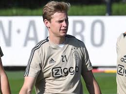 لا اعلم ما سبب التشنج اثناء المباراة. Barcelona Close To Winning Race For Ajax Midfielder Frenkie