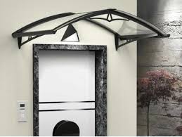Fornita nella versione con copertura in policarbonato è adatta per la copertura di porte, portoni e finestre. Pensiline Per Porte In Acciaio Archiproducts