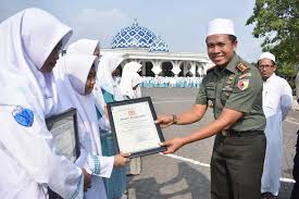 Didirikan oleh hadrotus syaikh kh. Para Santri Terima Penghargaan Dan Beasiswa Duta Co Berita Harian Terkini