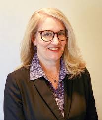 Leigh Dyer's Instagram, Twitter & Facebook