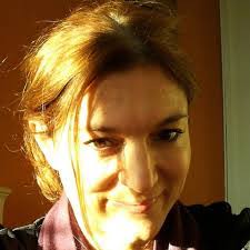 Sarah Martelli's Instagram, Twitter & Facebook