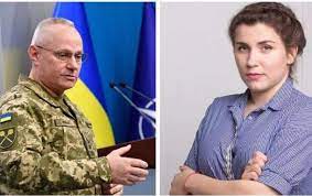 А тут ещё и генерал не желает штурмовать полуостров, да ещё и всячески отговаривает от этой пустой затеи. General Homchak Podaruvav Kohanij Chernigivsku Oblast Glavkom