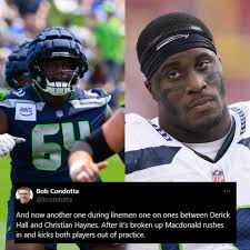 ANOTHER FIGHT: This time it's #Seahawks Derick Hall and Christian Haynes.  Both KICKED OUT OF PRACTICE: [📷: Darren Yamashita and Steven Bisig/USA  TODAY Sports]