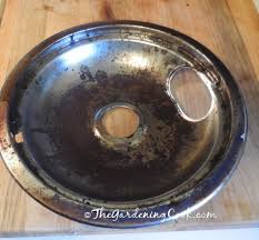 Wipe down using a sponge or dishcloth. Drip Pan Cleaning With Just 3 Ingredients For Sparking Burner Pans