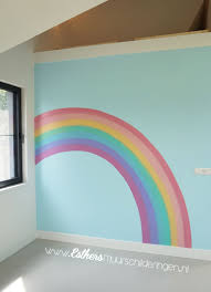 Muurschildering Regenboog Op De Kinderkamer In 2020 Rainbow Room Kids Girls Rainbow Bedroom Rainbow Girls Room