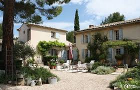 Maison Du Chocolat Uma Casa De Campo Na Provence Casas De Campo Francesas Estilo Rustico Frances Casas Francesas