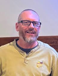 Randall Kern's Instagram, Twitter & Facebook