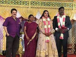 ஆனந்தகிருஷ்ணன்) (born 1 april 1938) is a sri lankan malaysian businessman, the chairman of usaha tegas sdn bhd and founder of yu cai foundation. Metro Director Ananda Krishnan Wedding Reception Stills Youtube