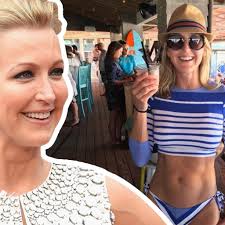 GMAs Lara Spencer Shows Off Her Rock Hard Abs
