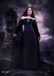 Sie können zwischen langen oder kurzen brautkleidern, strandhochzeitskleidern, brautkleidern in übergrößen. Gothic Kleid Rabenkonigin Anfertigung Nach Mass Bose Konigin Etsy