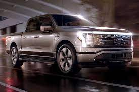 Plus, two motors powering the front and rear wheels means almost instant torque for this electric truck. Ford F 150 Lightning 2021 Pick Up Trailer Elektro Motor Auto Bild