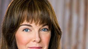 Lora Oliver's Instagram, Twitter & Facebook