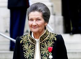 Et pendant ce temps, simone veille! Simone Veil Les Gens Avaient Le Droit De Fumer Nous N Avons Jamais Essaye De Nous Opposer A Cette Liberte Le Monde Du Tabac