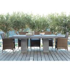 table de jardin en magnesie effet beton 8 10 personnes l200 maisons du monde salle a manger jardin table de jardin table maison du monde